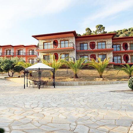 Ta 2 Pefka - Petros Italos Néos Marmarás Exterior foto