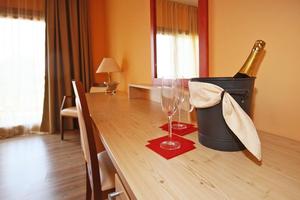 Ta 2 Pefka - Petros Italos Néos Marmarás Zimmer foto