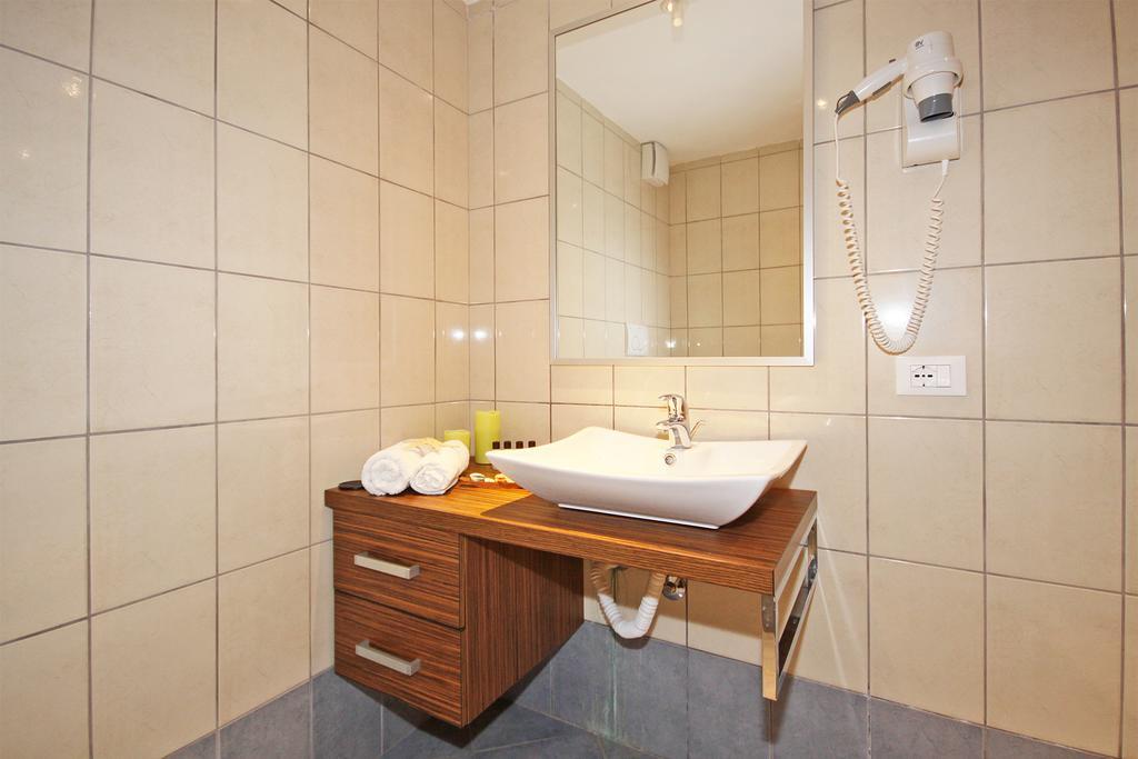 Ta 2 Pefka - Petros Italos Néos Marmarás Zimmer foto