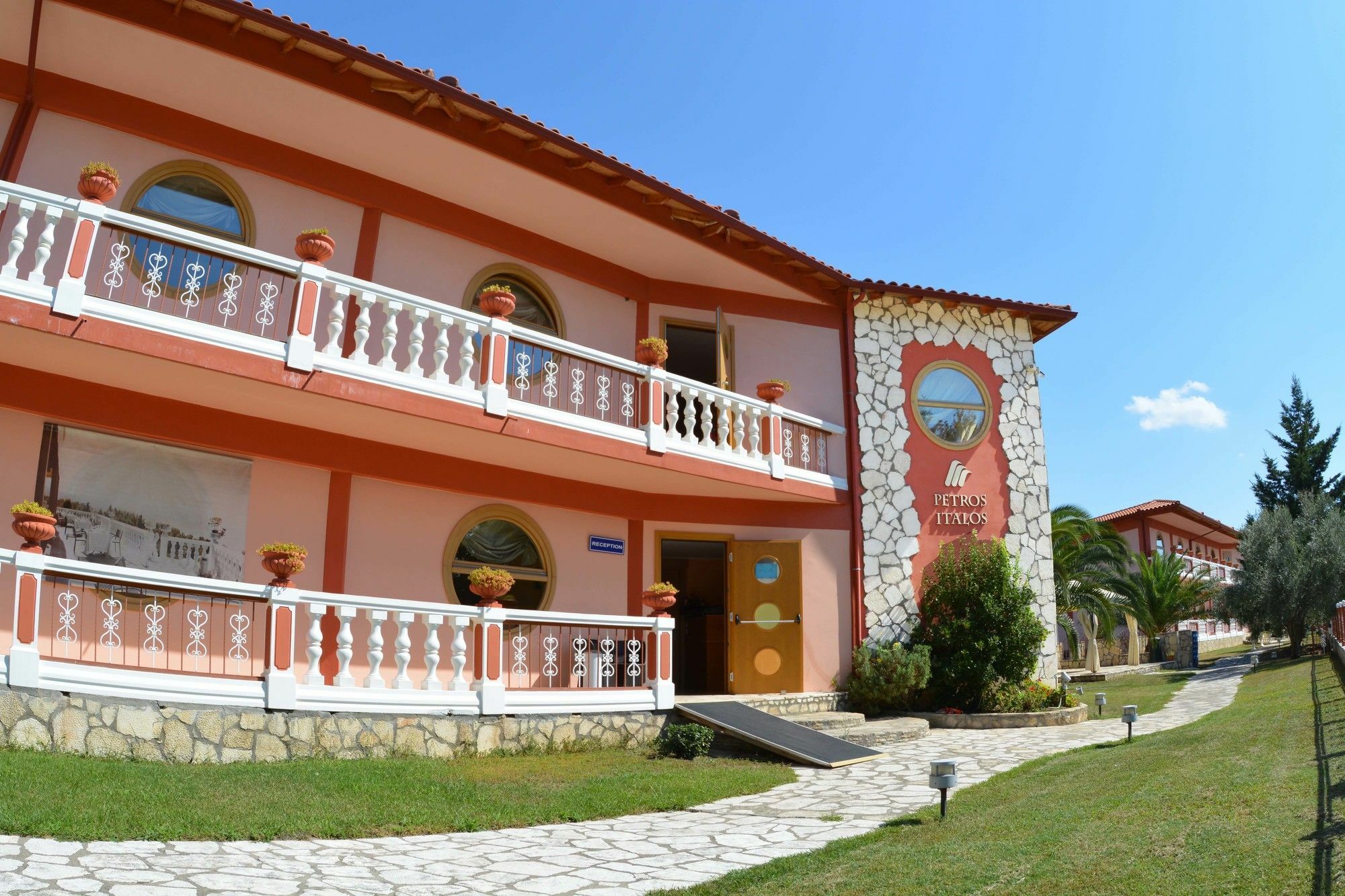 Ta 2 Pefka - Petros Italos Néos Marmarás Exterior foto
