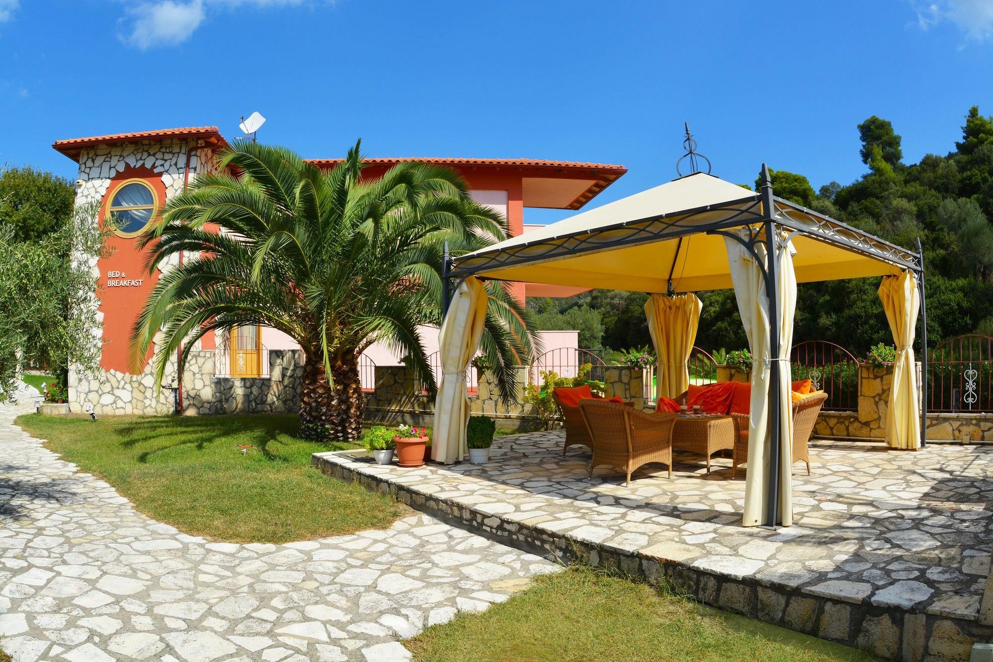 Ta 2 Pefka - Petros Italos Néos Marmarás Exterior foto